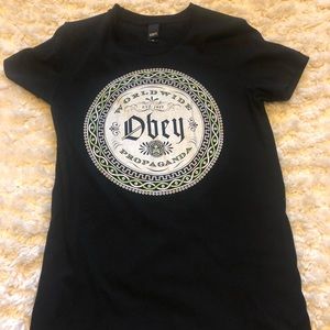 Obey tee